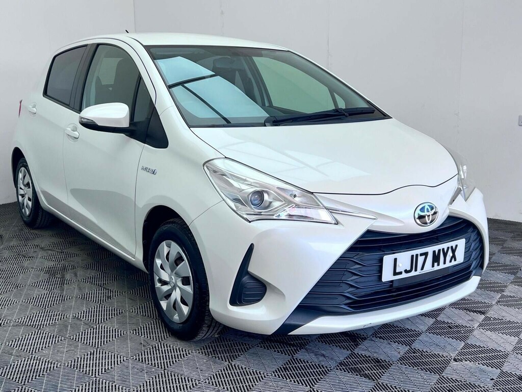 Toyota Yaris 1.5 Vvt-h Design Hatchback Hybrid E-cvt