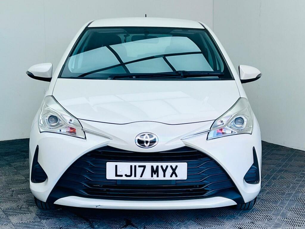 Toyota Yaris 1.5 Vvt-h Design Hatchback Hybrid E-cvt LJ17MYS #2