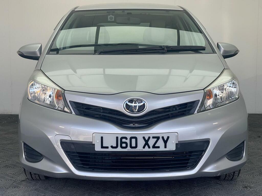 Toyota Yaris 1.33 Dual Vvt-i Tr Red #2