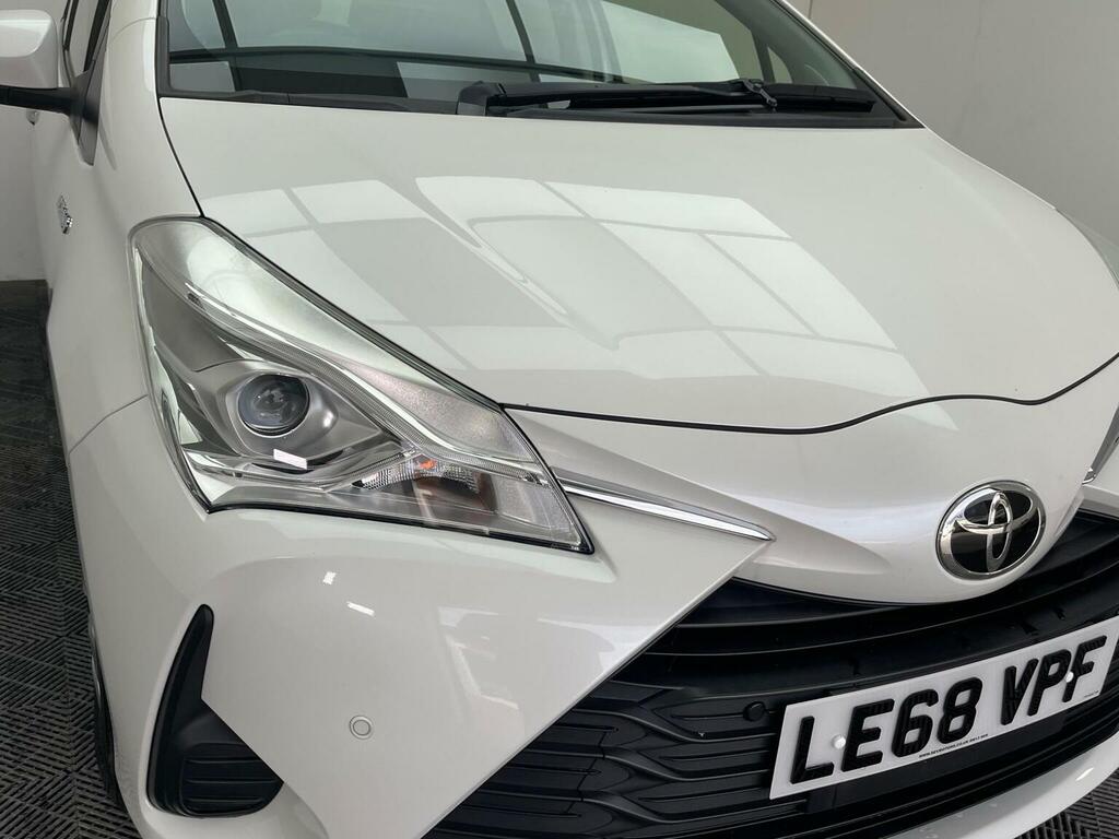 Toyota Yaris Icon Tech Red #34