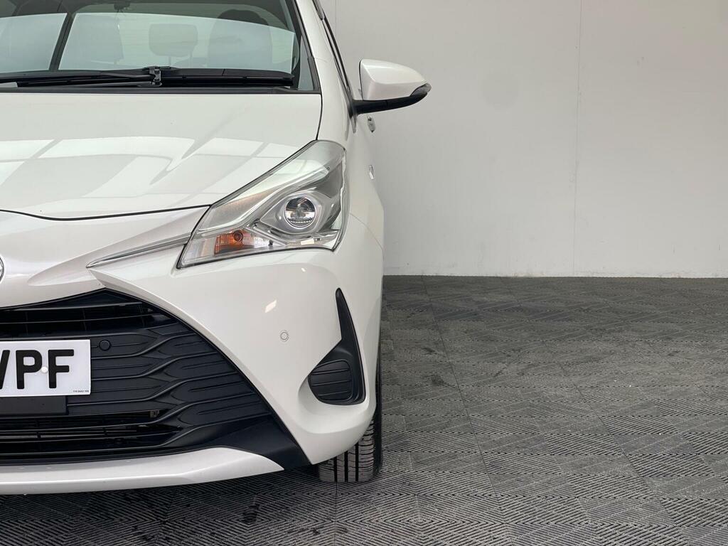 Toyota Yaris 1.5 Vvt-h Design E-cvt Euro 6 Ss White #6