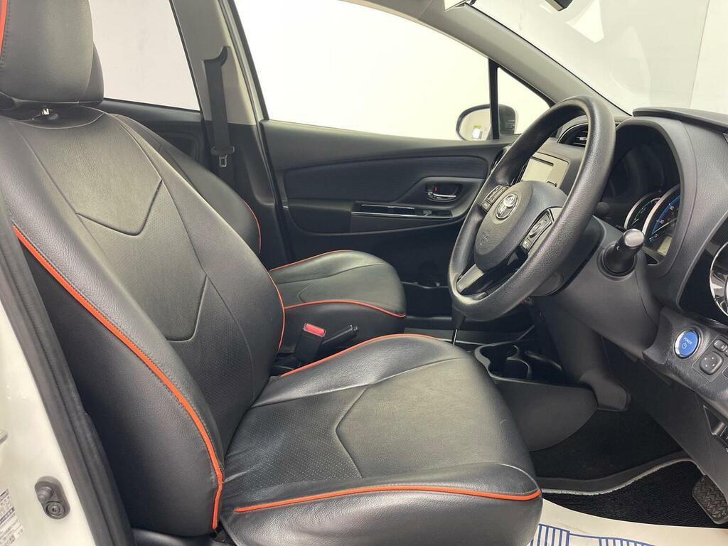Toyota Yaris Icon Tech Red #12
