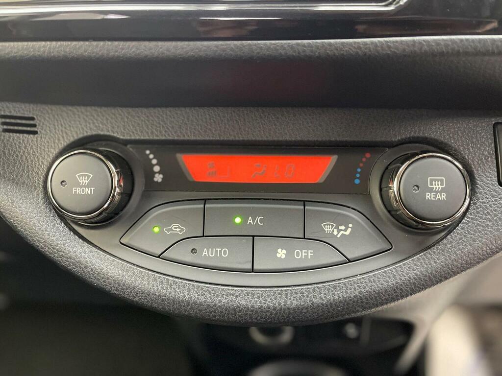 Toyota Yaris Icon Tech Red #18