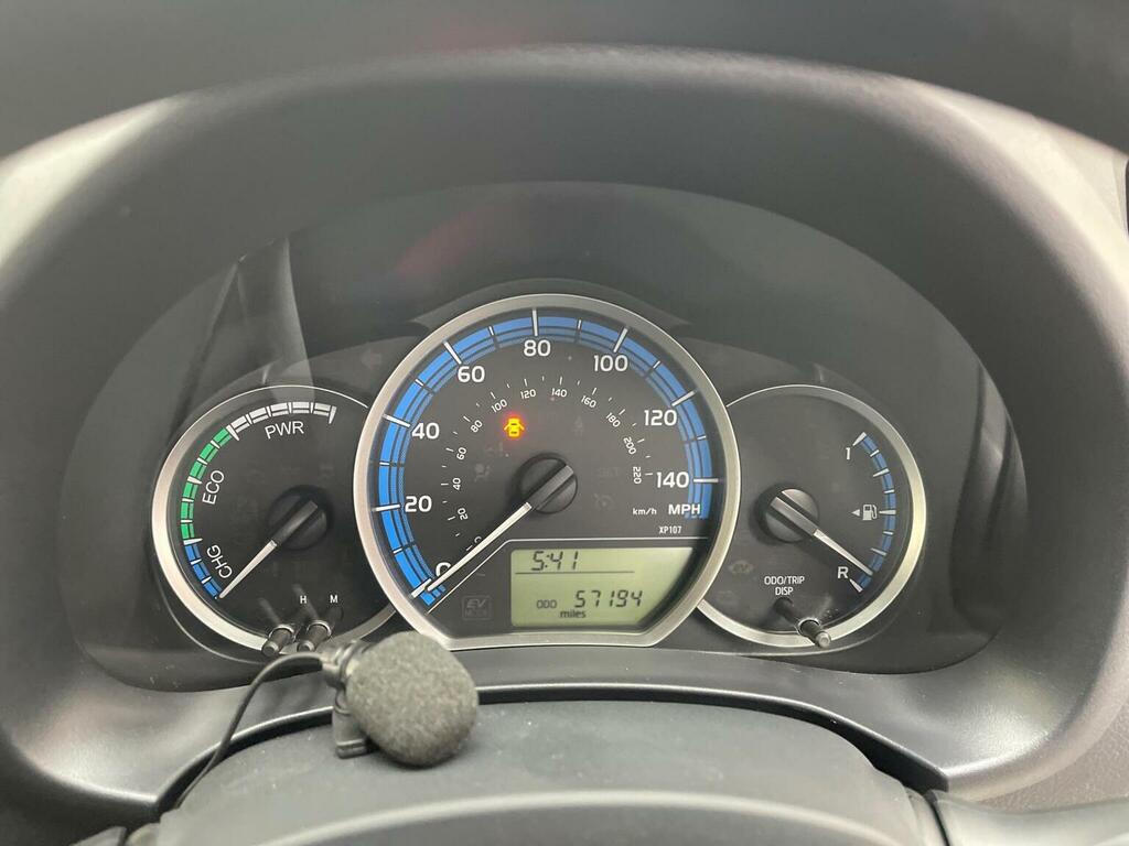 Toyota Yaris Icon Tech Red #26