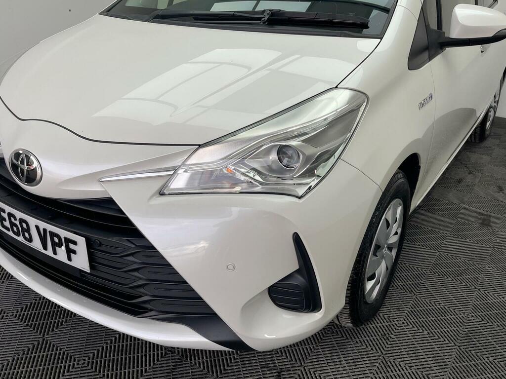 Toyota Yaris Icon Tech Red #33