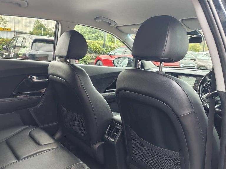 Kia Niro 1.6 Gdi Hybrid 2 Dct - Reversing Camera, Carpl Red #21