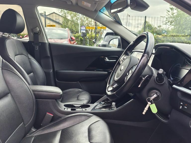 Kia Niro 1.6 Gdi Hybrid 2 Dct - Reversing Camera, Carpl Red #18