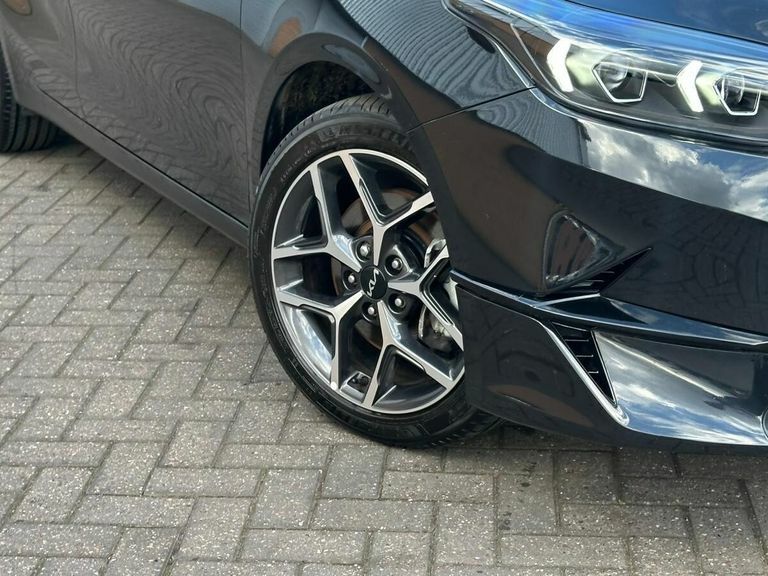 Kia Ceed 1.5T Gdi Isg 138 3 Dct Black #4
