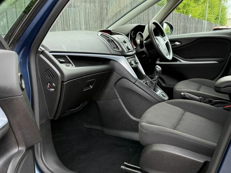 Vauxhall Zafira Tourer Tourer Mpv Blue #23