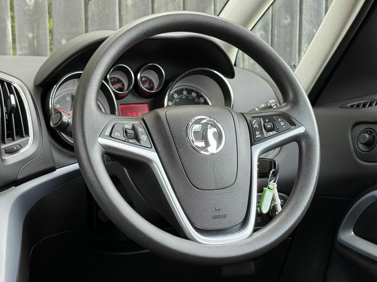 Vauxhall Zafira Tourer Tourer Mpv Blue #15