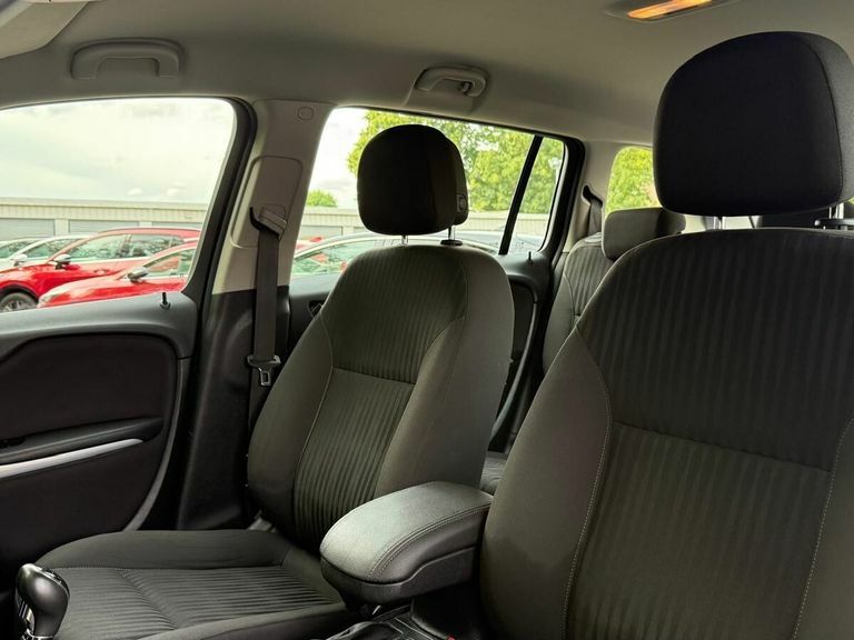 Vauxhall Zafira Tourer Tourer Mpv Blue #24