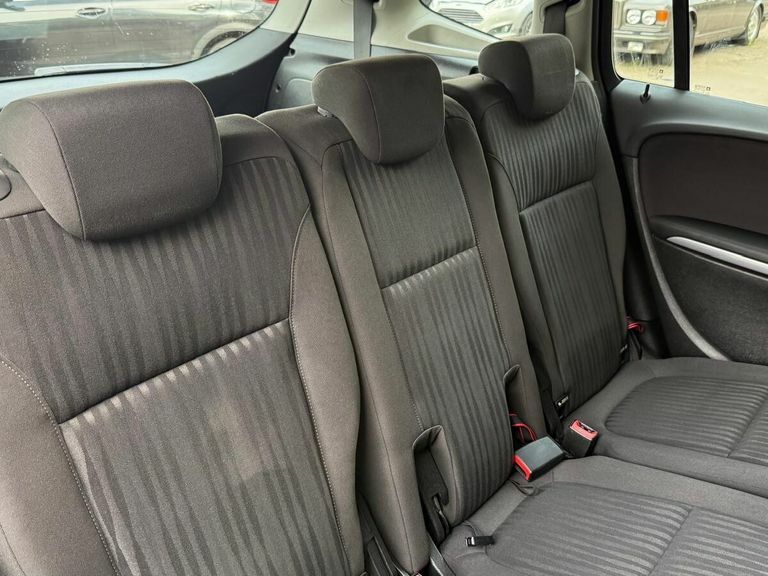 Vauxhall Zafira Tourer Tourer Mpv Blue #26