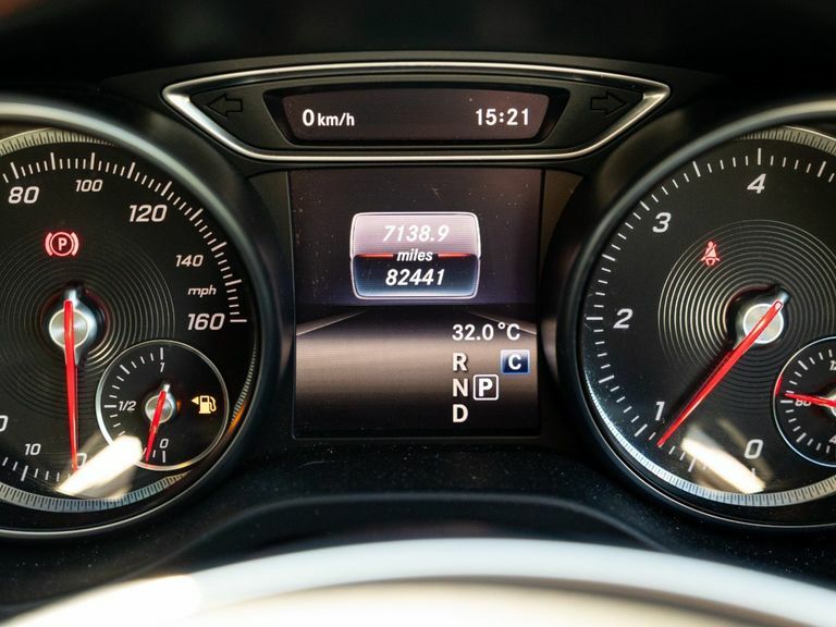 Mercedes-Benz CLA Class 1.6 Cla180 Amg Line Coupe 7G-dct Euro 6 Grey #23