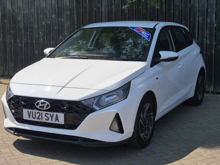 Hyundai I20 1.0T Gdi 48V Mhd Se Connect Dct White #5