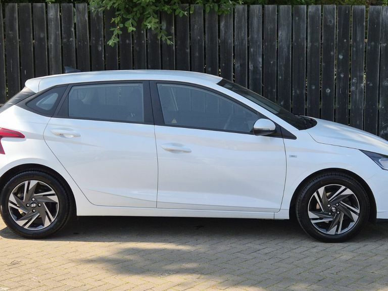 Hyundai I20 1.0 T-gdi 100Ps Se Connect 48 Volt Hybrid White #12