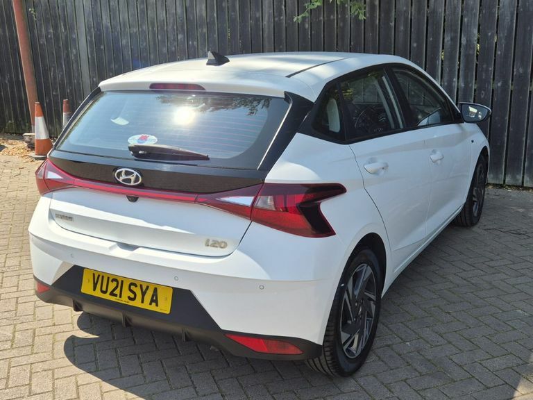 Hyundai I20 1.0 T-gdi 100Ps Se Connect 48 Volt Hybrid White #11