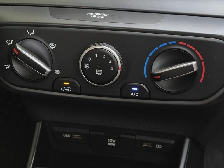 Hyundai I20 1.0 T-gdi 100Ps Se Connect 48 Volt Hybrid White #24