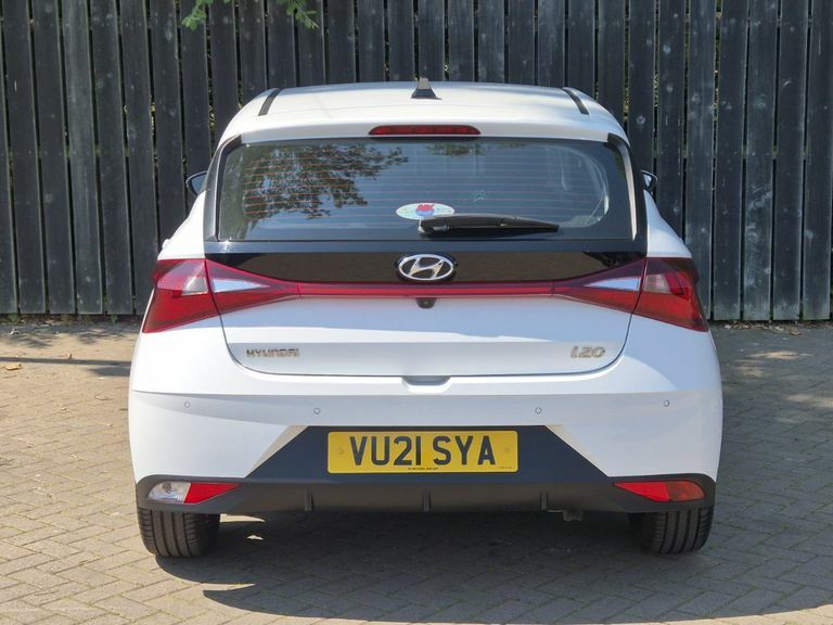 Hyundai I20 1.0 T-gdi 100Ps Se Connect 48 Volt Hybrid White #8