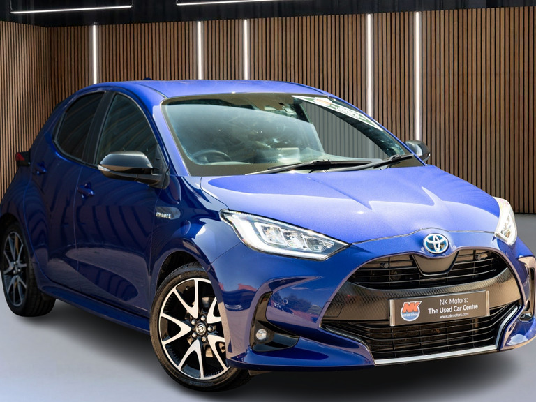 Toyota Yaris 1.5 Hybrid Dynamic Cvt Blue