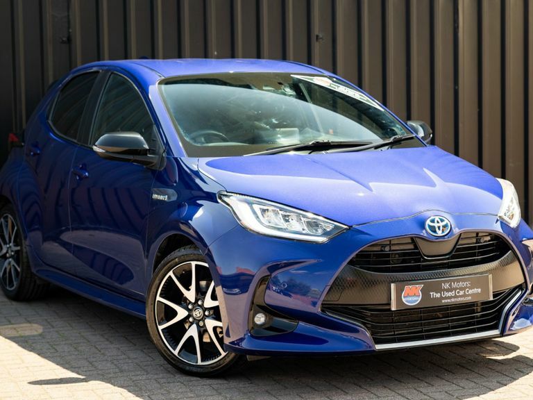 Toyota Yaris 1.5 Hybrid Dynamic Cvt Blue #2