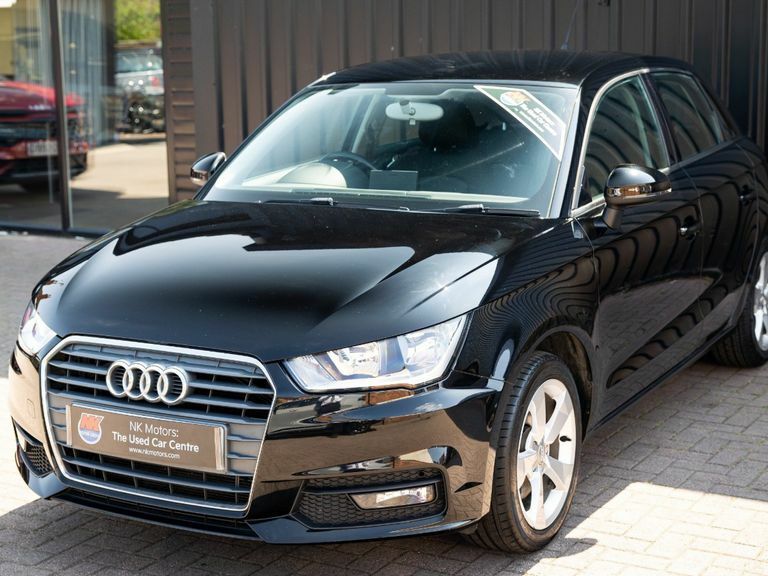 Audi A1 1.4 Tfsi Sport Black #5