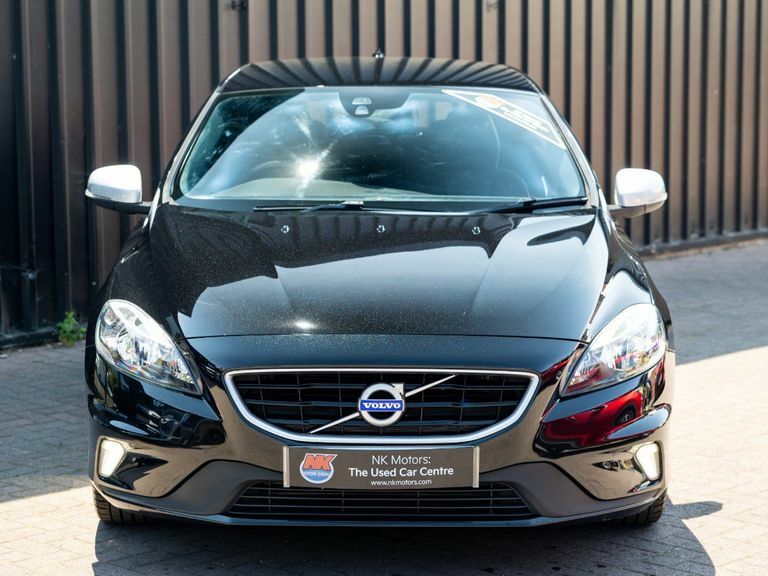 Volvo V40 T2 122 R Design Black #4