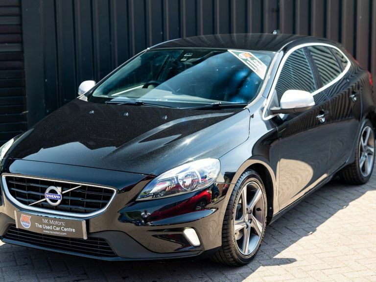 Volvo V40 T2 122 R Design Black #5