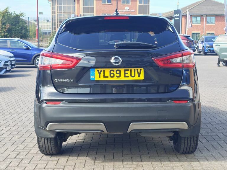 Nissan Qashqai 1.7 Dci N-connecta 4Wd Cvt Black #6