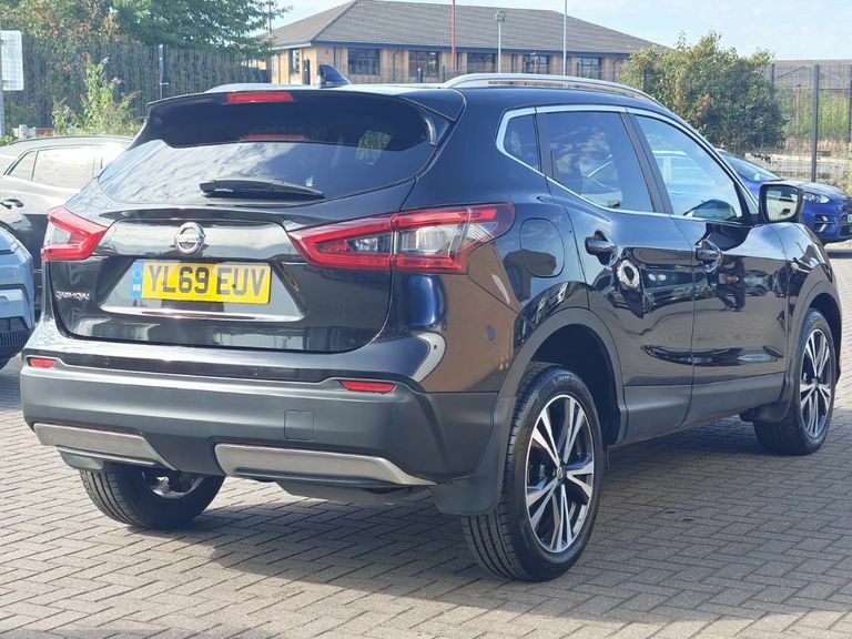 Nissan Qashqai 1.7 Dci N-connecta 4Wd Cvt Black #5