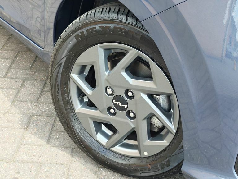 Kia Picanto 1.0 Pure Black #9