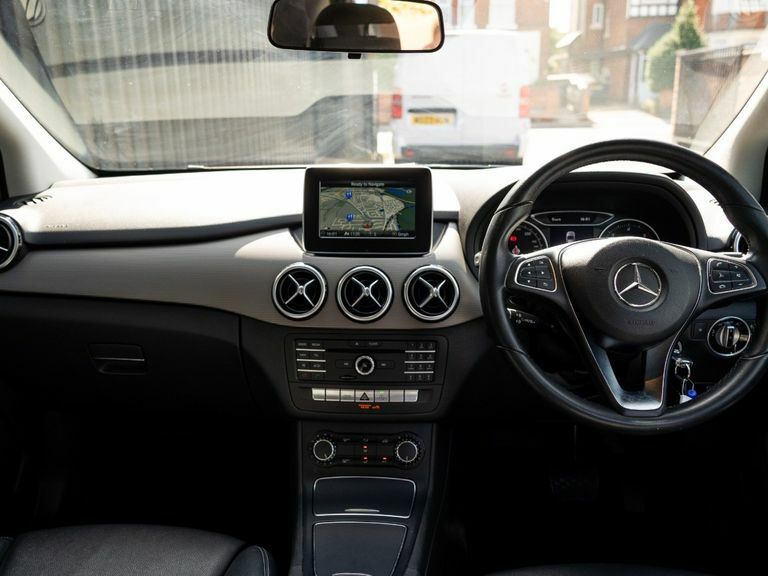 Mercedes-Benz B Class B 200 Sport Executive D Black #18