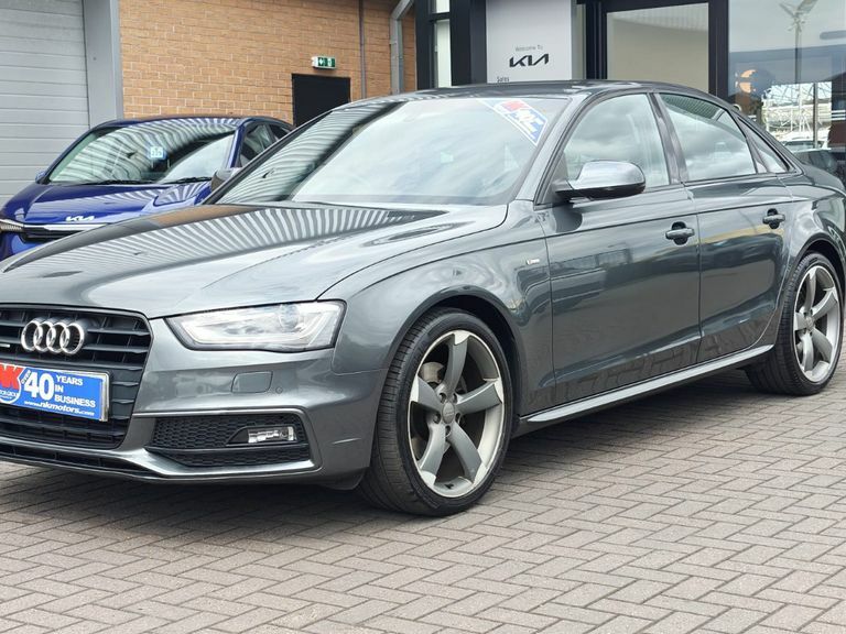 Audi A4 2.0 Tdi 177 Quattro Black Edition S Tronic Grey #4