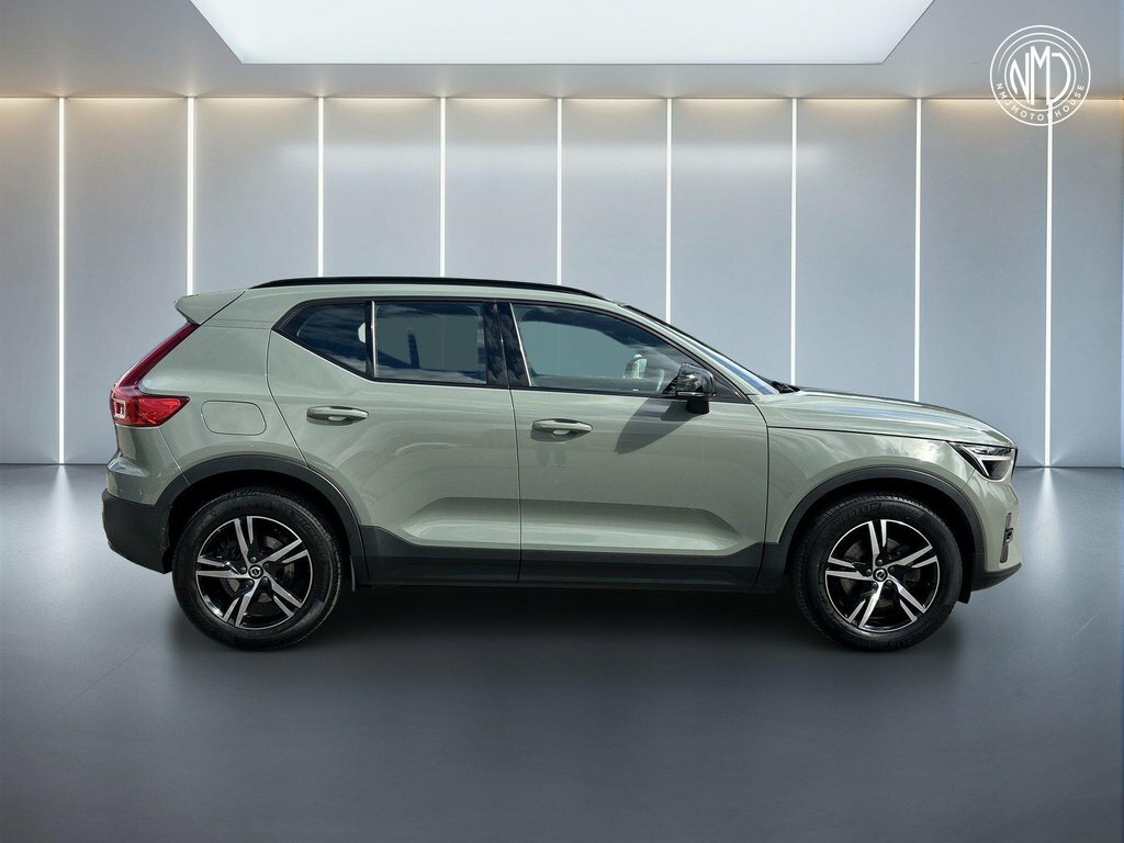 Volvo XC40 2022 2.0 B3 Mhev Plus Dark Suv Hybrid D Green #4