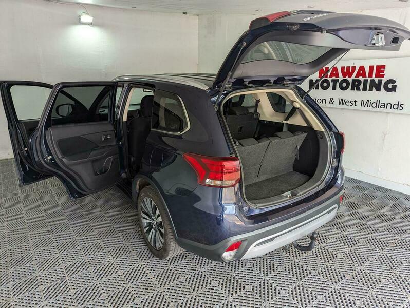 Mitsubishi Outlander 2.4H Twinmotor 13.8Kwh Design Suv Plug- Grey #8