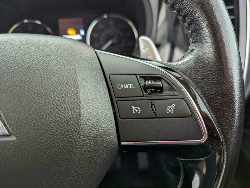 Mitsubishi Outlander 2.4H Twinmotor 13.8Kwh Design Suv Plug- Grey #26