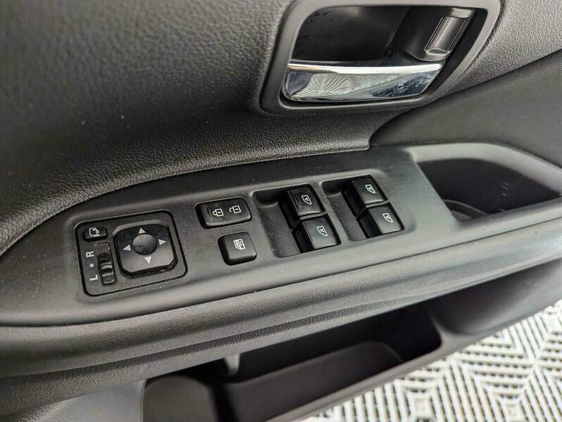 Mitsubishi Outlander 2.4H Twinmotor 13.8Kwh Design Suv Plug- Grey #19