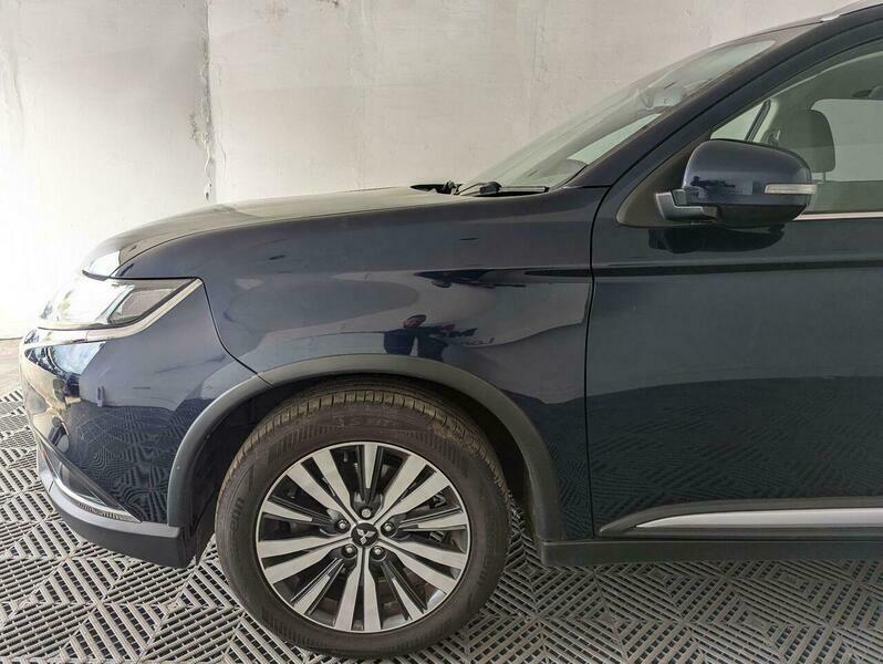 Mitsubishi Outlander 2.4H Twinmotor 13.8Kwh Design Suv Plug- Grey #29
