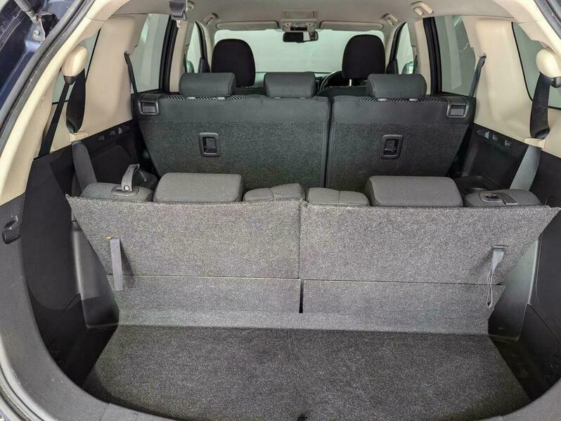Mitsubishi Outlander 2.4H Twinmotor 13.8Kwh Design Suv Plug- Grey #33