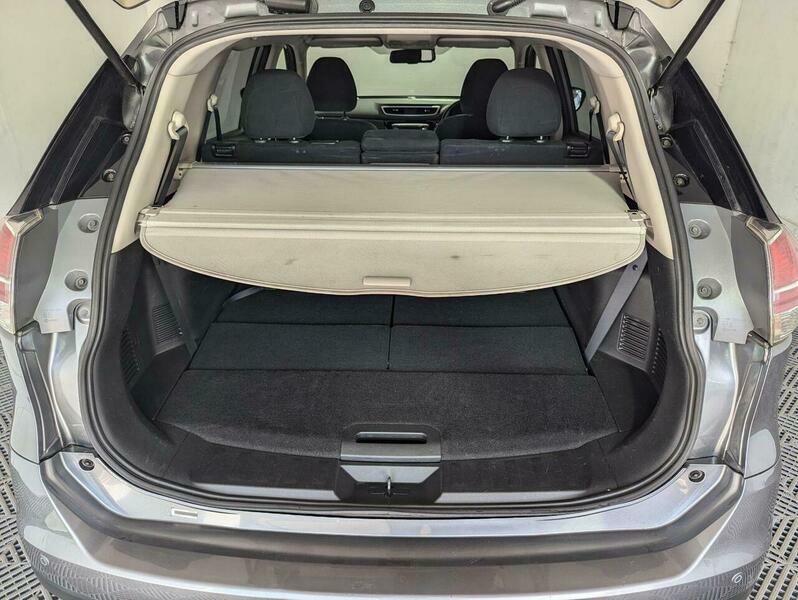 Nissan X-Trail Estate Blue #31