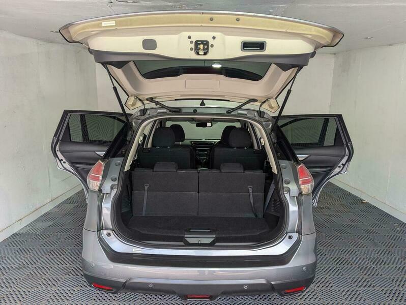 Nissan X-Trail Estate Blue #29