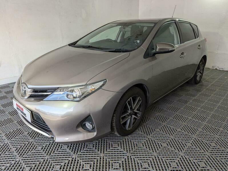 Toyota Auris 1.6 V-matic Icon Plus Brown #3