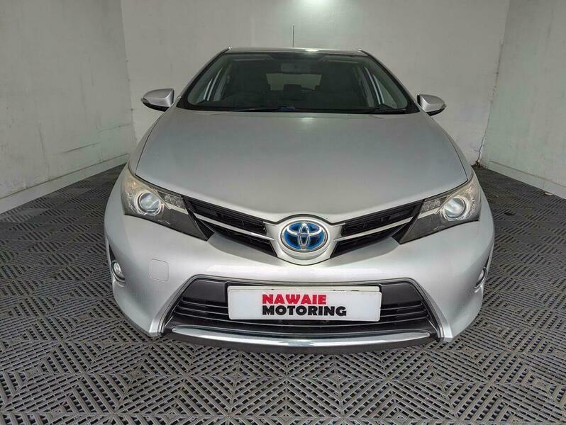 Toyota Auris 1.8 Vvt-h Icon Plus Silver #2