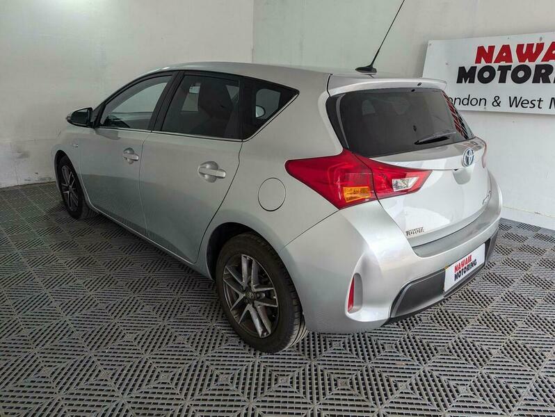 Toyota Auris 1.8 Vvt-h Icon Plus Silver #4