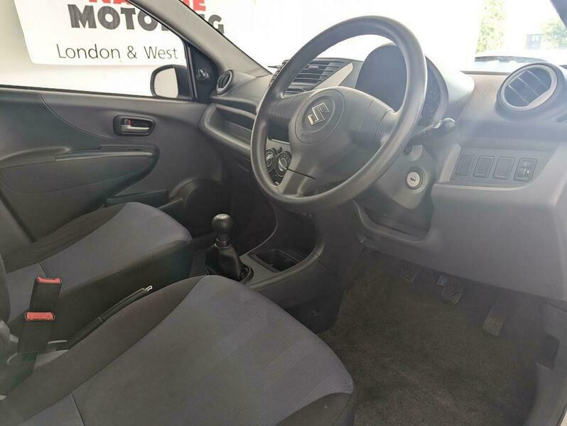 Suzuki Alto Sz White #17
