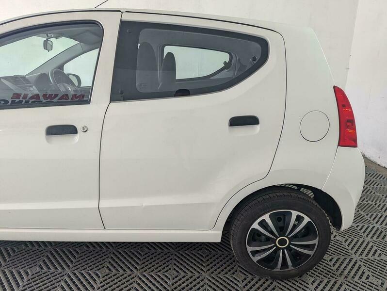 Suzuki Alto Sz White #13