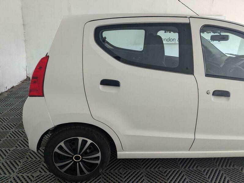 Suzuki Alto Sz White #10