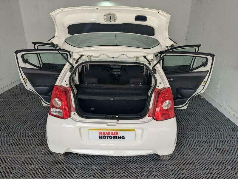 Suzuki Alto Sz White #29