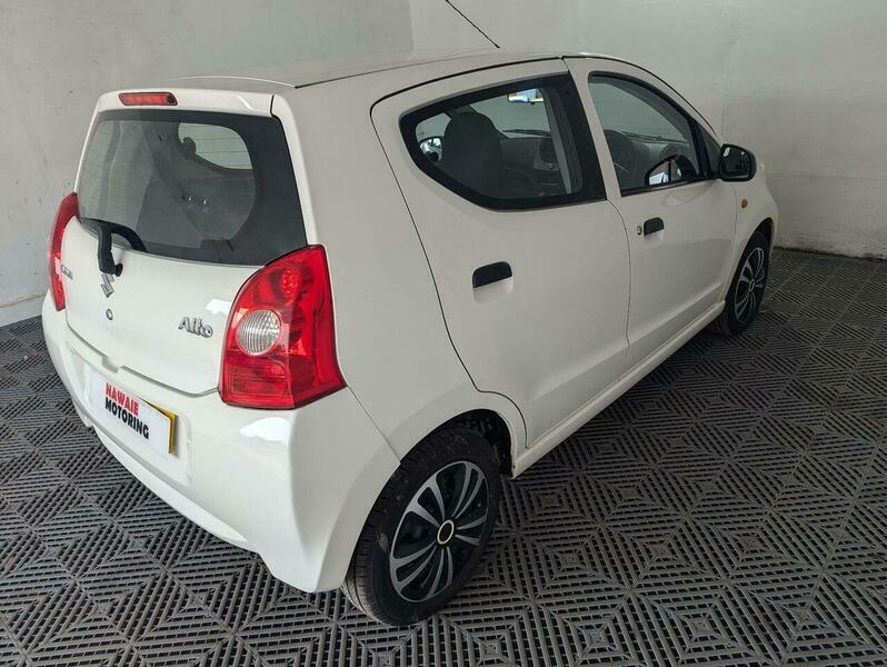 Suzuki Alto Sz White #14
