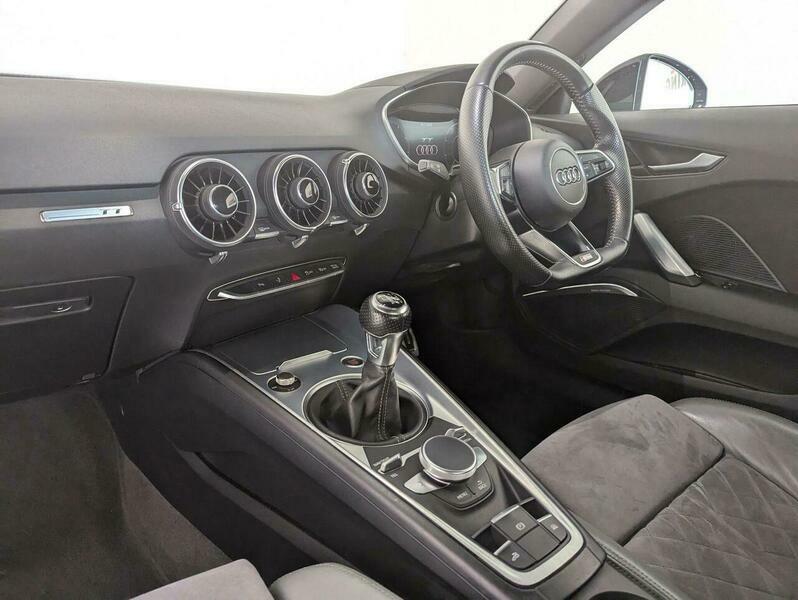 Audi TT 2.0 Tdi Ultra Sport White #16