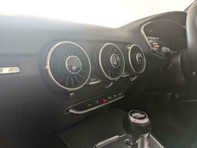 Audi TT 2.0 Tdi Ultra Sport White #11